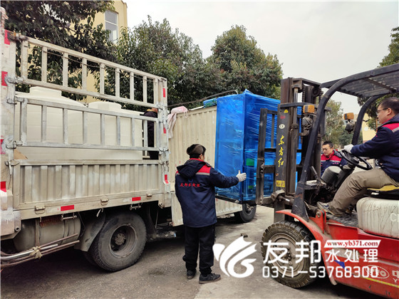 溫州西聯(lián)機械 10噸單級設備發(fā)貨10.jpg